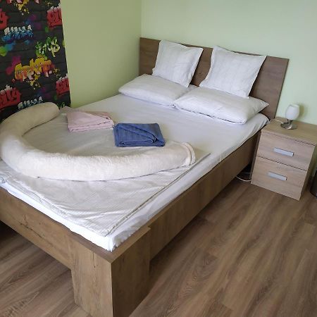 Legyel A Vendegunk :) Apartment เดเบรตเซน ภายนอก รูปภาพ